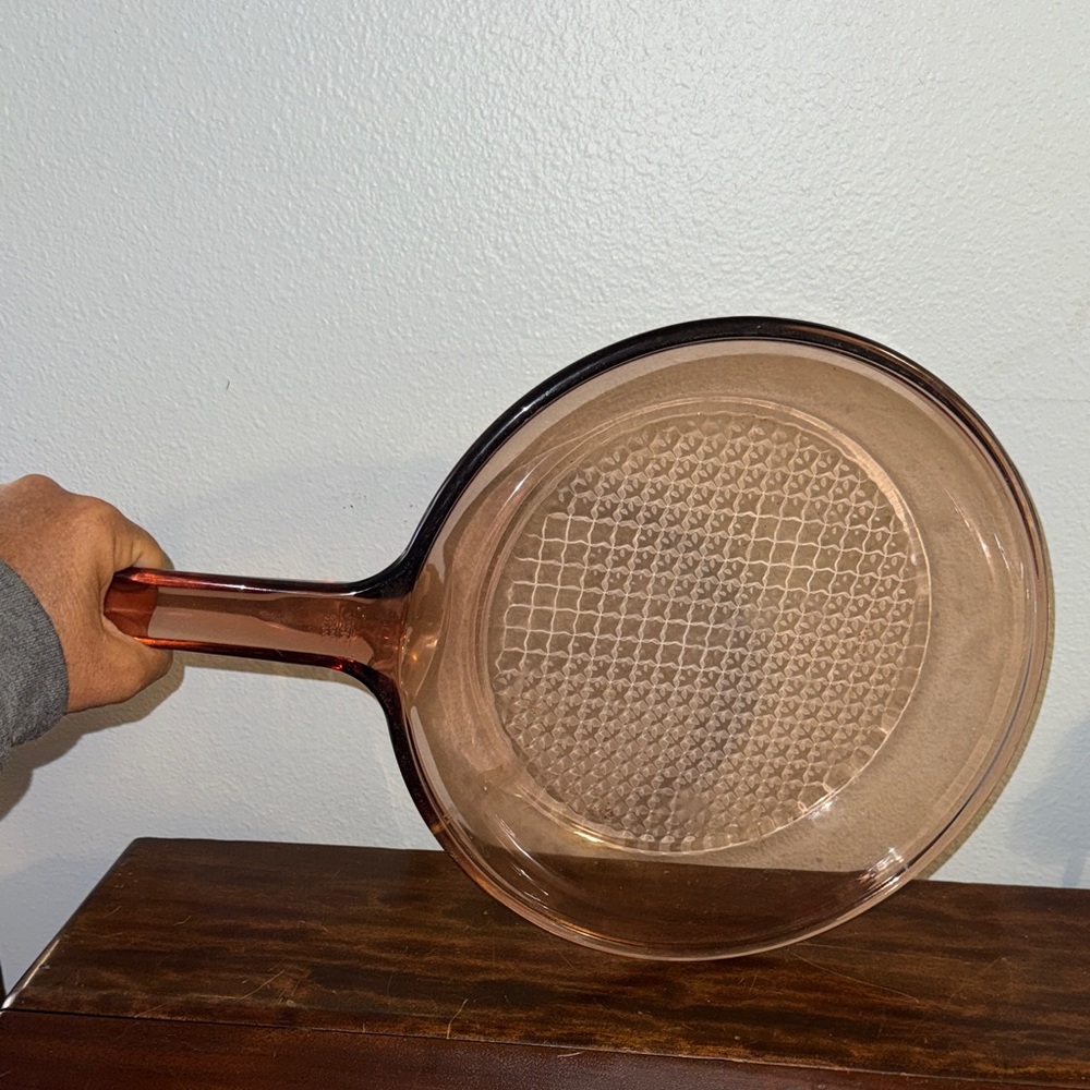 10" Vintage Amber Glass Waffle Bottom Baking Sauteeing Frying Pan Corning France
